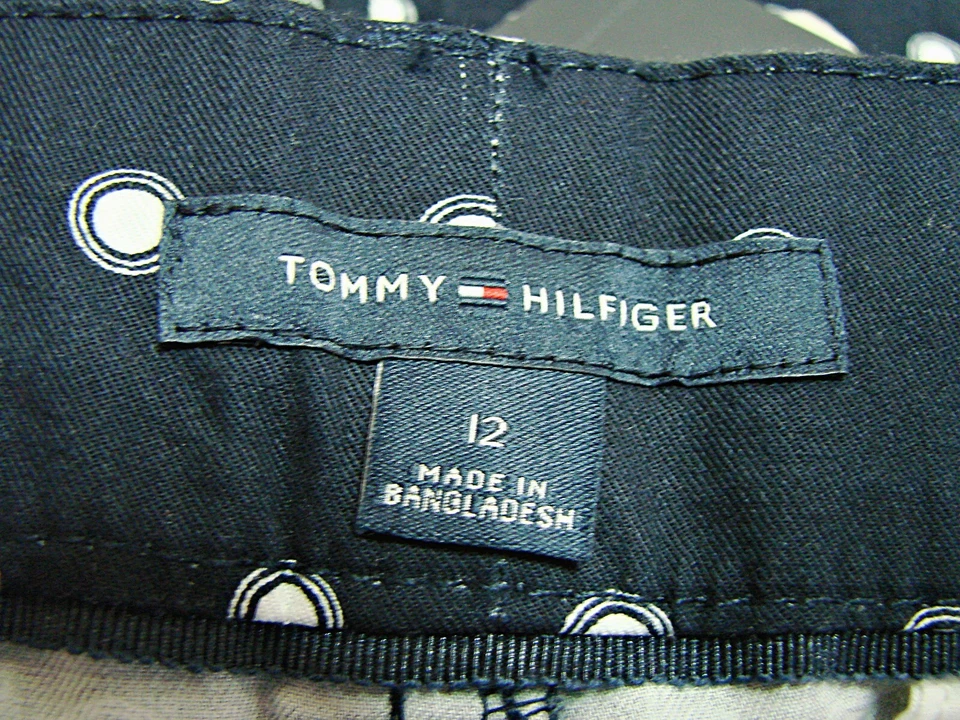 NUEVO Tommy Hilfiger Mujer Talla 12 Pantalones Cortos Masters Azul Marino Frente Plano Lunares Foto 3 de 4