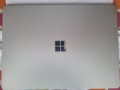 Microsoft Surface Laptop Touch - Core i5 8GB RAM 256GB SSD Win 11