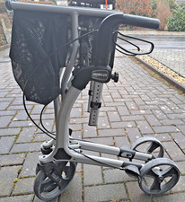 Rollator/Gehhilfe innen + außen, faltbar, Sitz, mit Gepäck-Netz