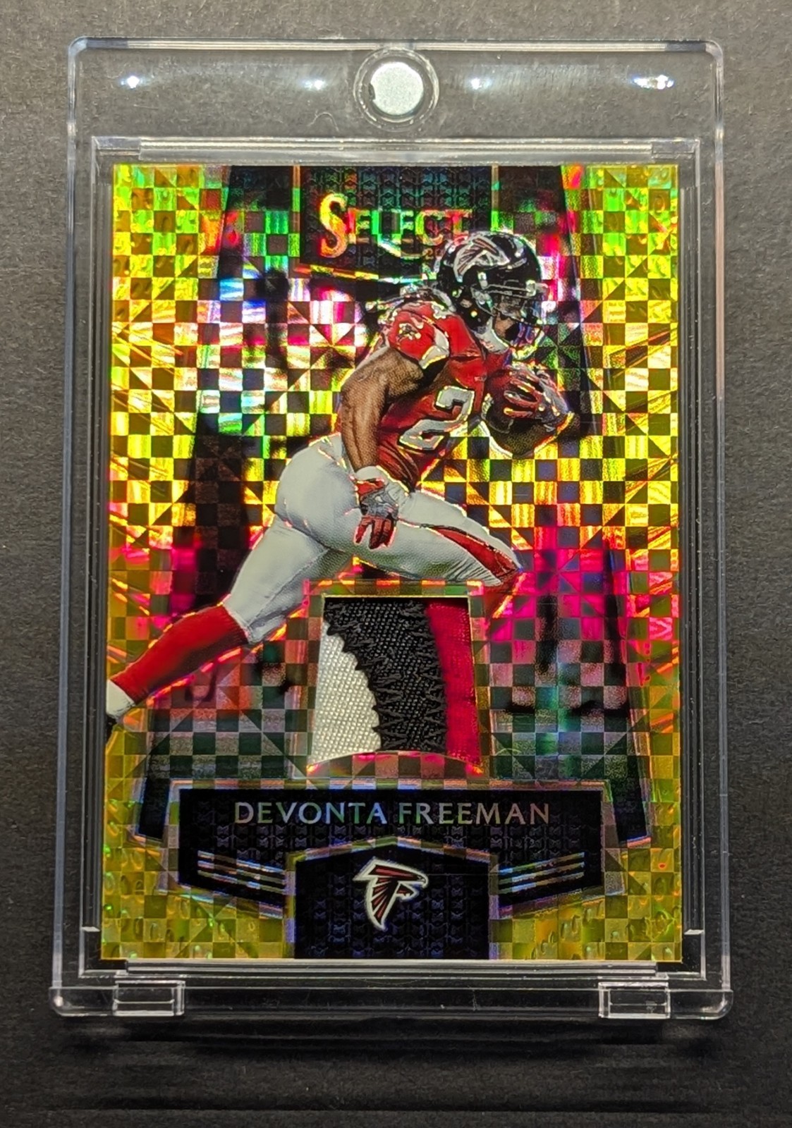 DEVONTA FREEMAN 2016 Select Gold Checker Power Prizm 3 Color Patch SSP /10