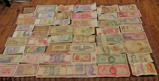 Bulk Lot of 50 Worldwide Banknotes View Photos
