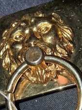 Ssang Mae, bóg lwa, złota głowa, pasek akcesoriów