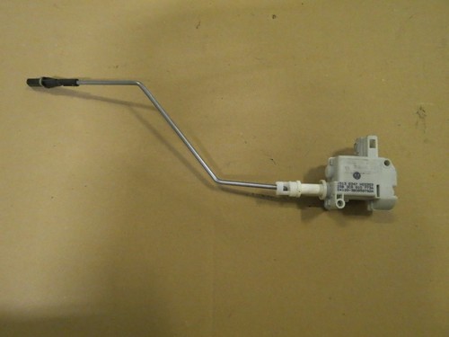 Original VW Passat CC Facelift Stellmotor Entriegelung Tankklappe A37381 3c08107