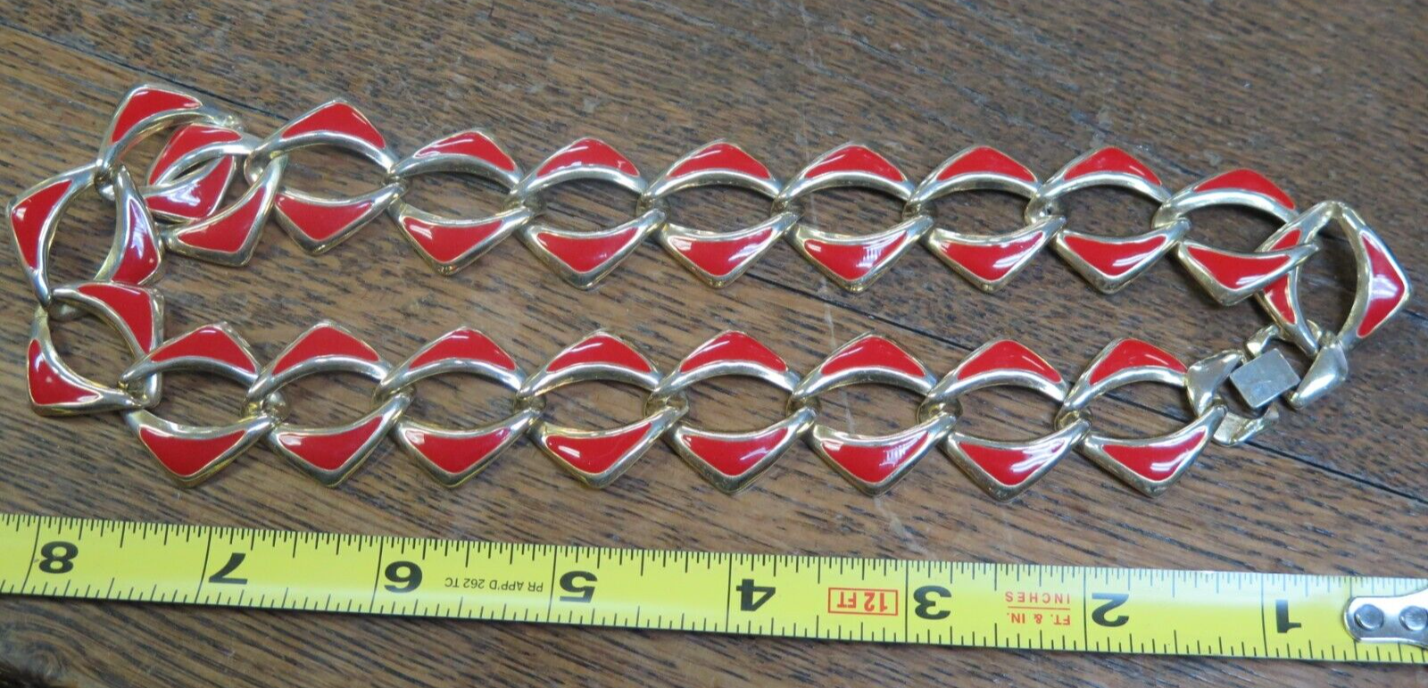 VINTAGE GOLD TONE WITH RED ENAMEL NECKLACE 16