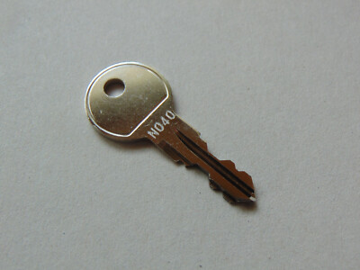 Original Thule Schlüssel N040 Ersatzschlüssel Heckträger Dachboxen Dachträger