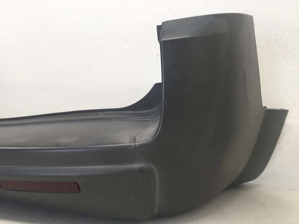 Cubierta de parachoques trasero Saturn Vue 2002-2005 22691601 OEM Foto 2 de 4