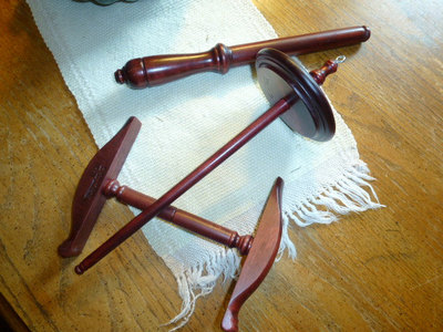 Kromski Niddy Noddy Notespinne and Drop Spindle Set Mahogany