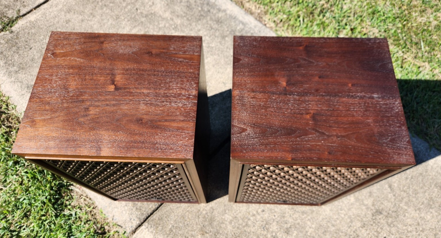Sansui SP2000 Vintage Stereo Speakers 4 Way/6 Speakers AWESOME SOUND