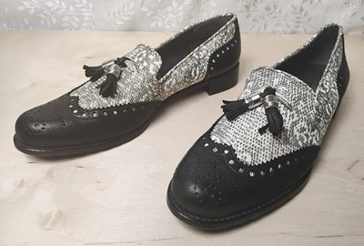 STUART WEITZMAN Women's Guything Wingtip Tasseled Loafers 8.5 M Snake Embossed 