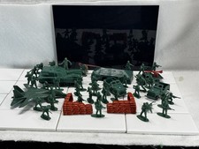 Vintage Toy Soldiers Lot Green Army Men Plastic Figures Various Jeep Tank Plane