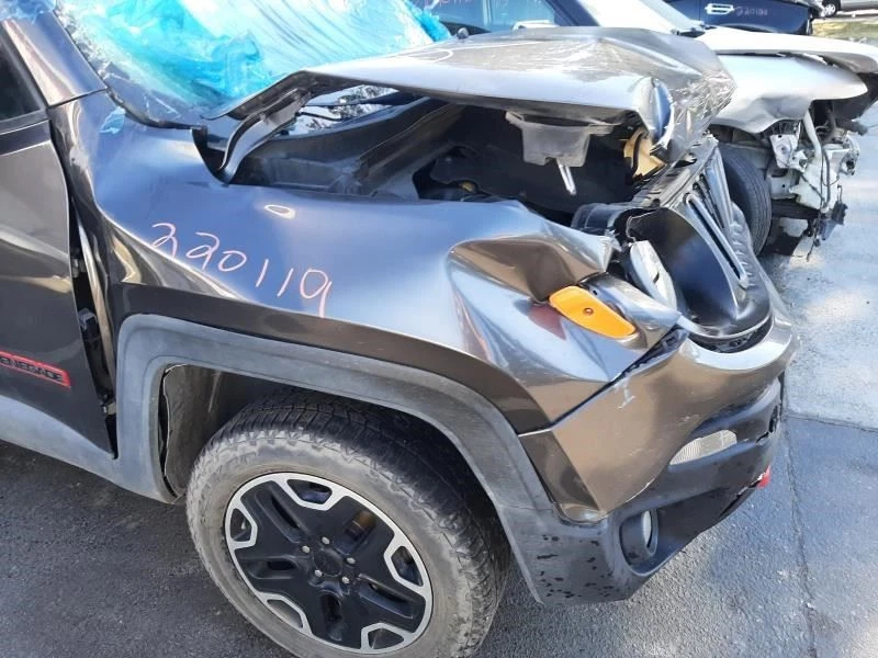 2015-2020 JEEP RENEGADE Rear AXLE DIFF Carrier 4WD 3.73 RATIO ID 68398886AA - Image 4 of 4