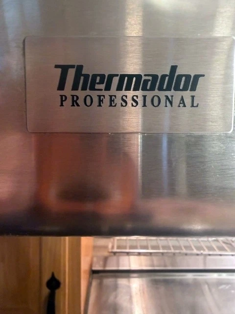 CAMPANA VENTILADA TERMADOR GRADO PROFESIONAL Y HORNO DCS $1,850 OBO Foto 2 de 3