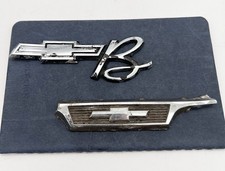 Vintage Chevrolet Bowtie Fender Emblem Lot Chevy Script Badge Oem Gm Trim Parts
