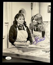 LISA WHELCHEL "BLAIR" FACTS OF LIFE HAND SIGNED GLOSSY 8X10 PHOTO JSA COA. #4