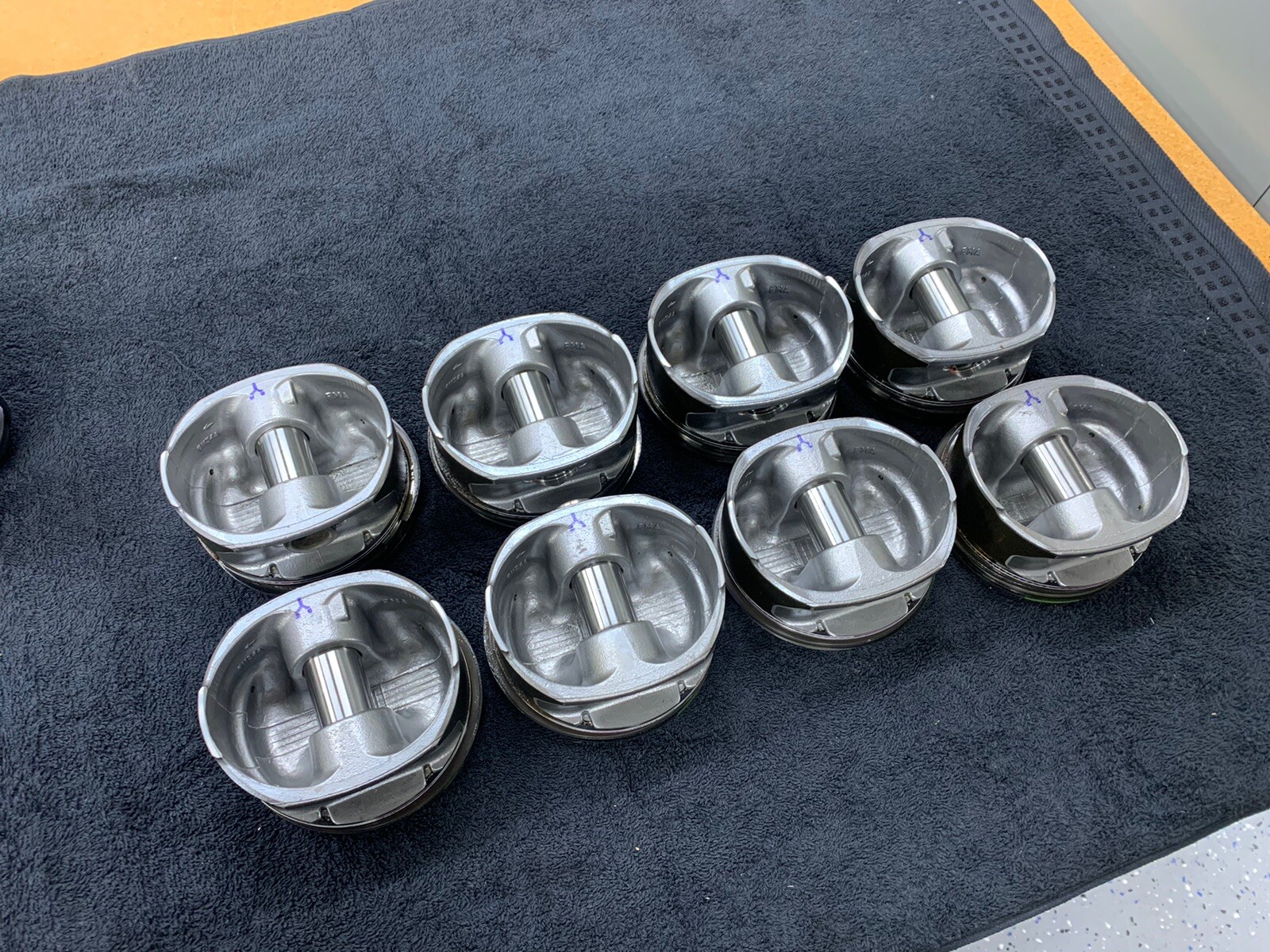 GM OEM Hypereutectic Flat Top Pistons Set/8+RINGS Factory Oem Chevy 6