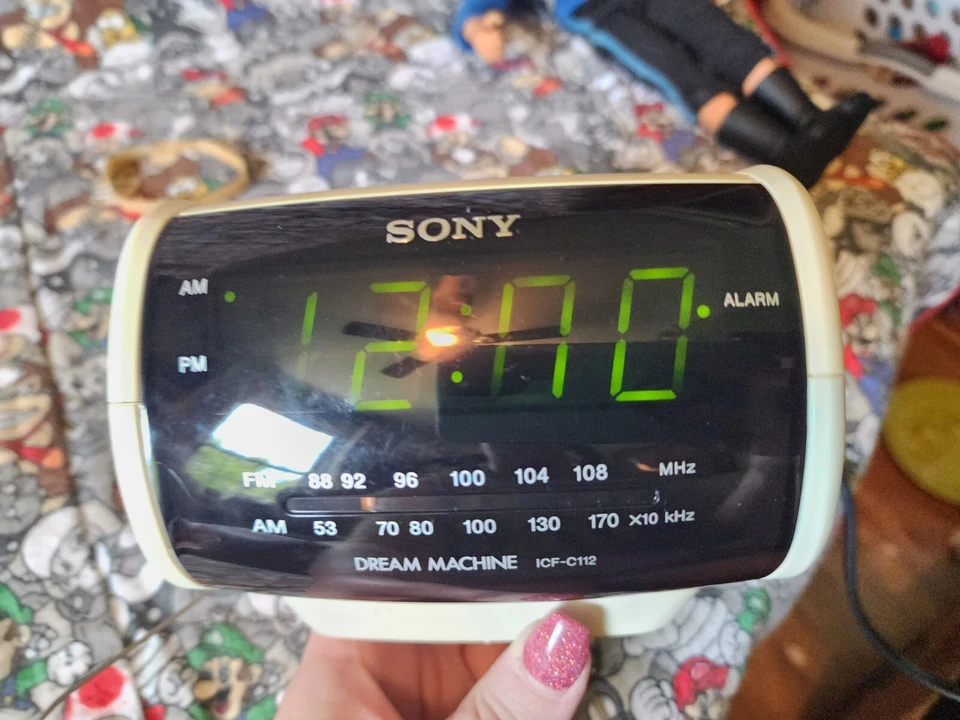 Reloj despertador Sony Dream Machine ICF-C112 blanco radio AM/FM *probado* Foto 2 de 4