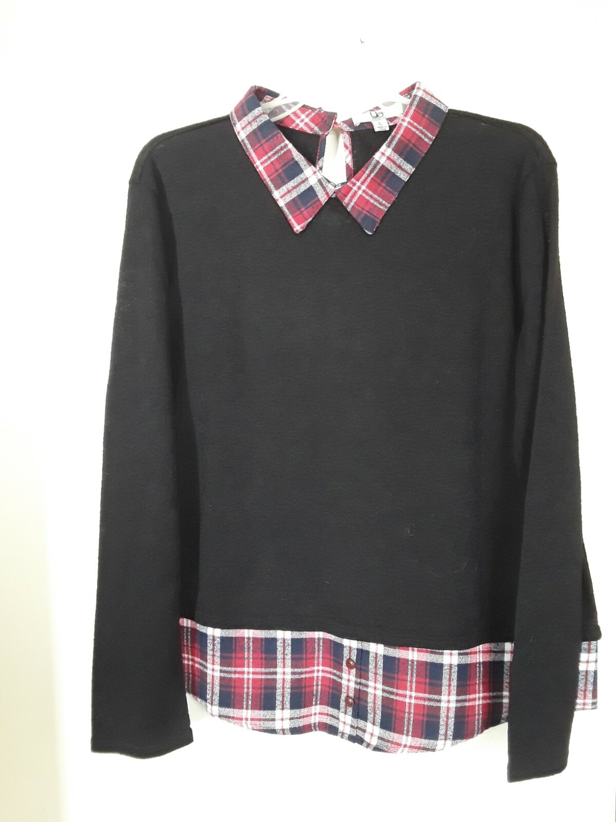 Casual YA Los Angeles Black and Multi Plaid Blouse in Size L