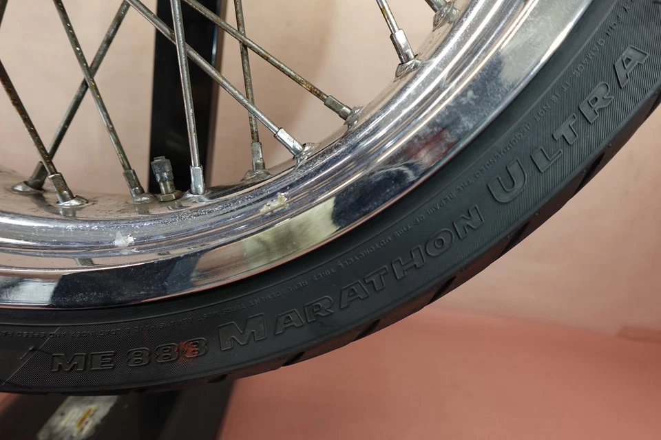 Llanta delantera 99-06 Harley Davidson Road King FLHRI METZELER 130/70 B18 Foto 4 de 4