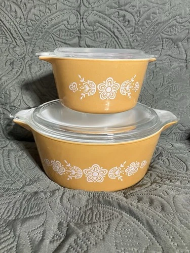 Pyrex Vintage Butterfly Gold Bake Serve Store Dishes Round Casserole Set Of 2