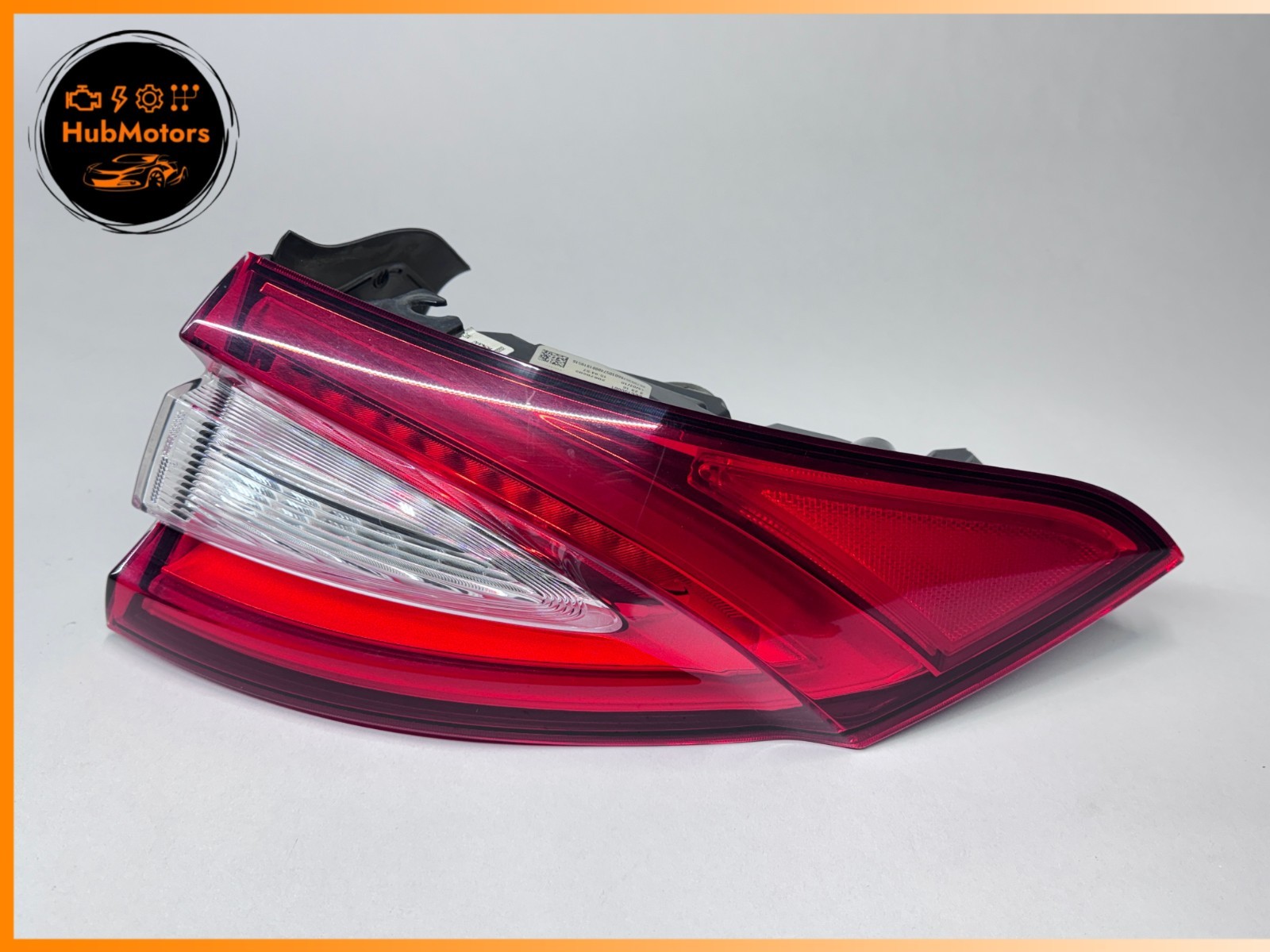 2017 - 2020 MASERATI LEVANTE REAR RIGHT SIDE OUTER TAILLIGHT TAIL LIGHT OEM