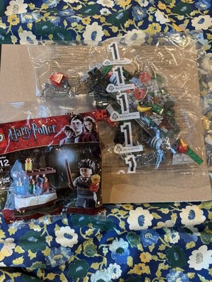 1 bag of sealed legos flash and riddler and 1 Harry Potter mini set . 