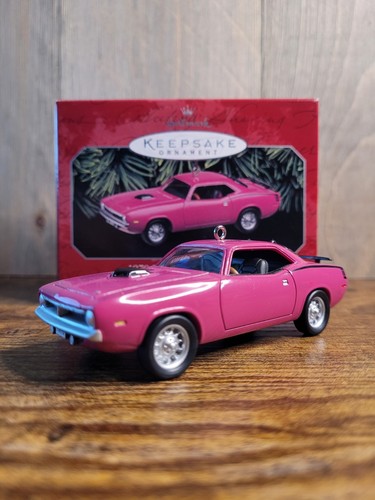Hallmark Keepsake Ornament 1998 Classic American Car #8 1970 Plymouth Hemi Cuda