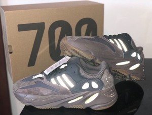adidas yeezy boost 700 hombre