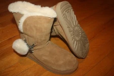 New In Box UGG Women Classic Short Charm Winter Boots SHIP FREE US FAST