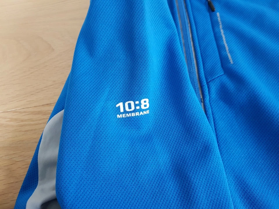 2XU Micro Climate Thermal Jacket Running Insulated Shell Size S   zr419 - Image 4 of 4