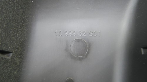 2017-2019 Infiniti QX30 OEM 2.0L Air Intake Cleaner Housing Lid A2700900601 - Picture 8 of 12