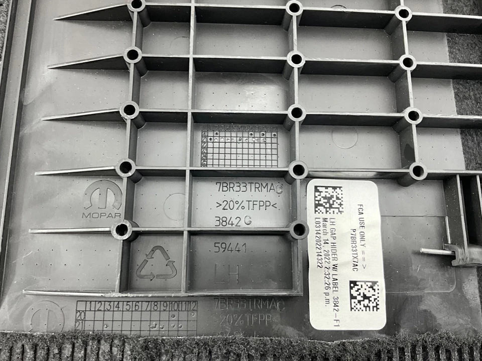 2022 JEEP GRAND CHEROKEE L REAR LEFT TRUNK CARGO FLOOR MAT COVER 7BR33TRMAC OEM - Image 2 of 4