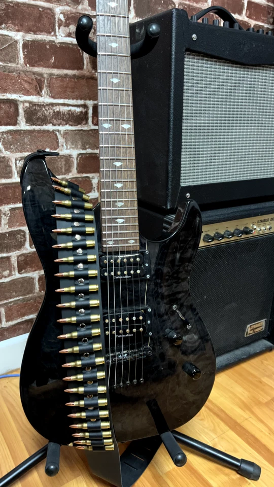 Correa de guitarra bala de latón cuero genuino remache punk rock thrash hecha en EE. UU. Foto 3 de 4