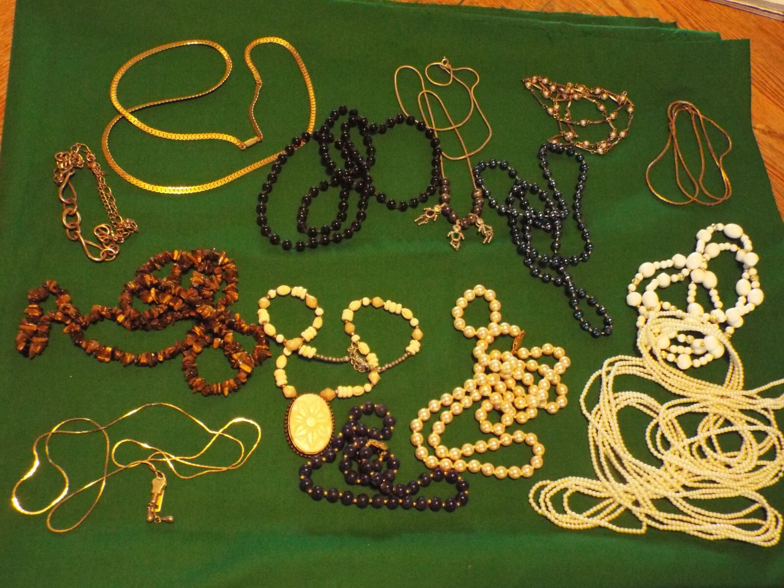 Women's costume jewelry Lot of 14 pieces preowned necklaces eBay