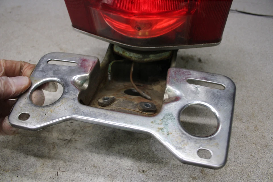 1978 Honda CB750K 750 Four REAR BACK TAIL LIGHT MOUNT BRACKET E7-1649.NP - Image 4 of 4