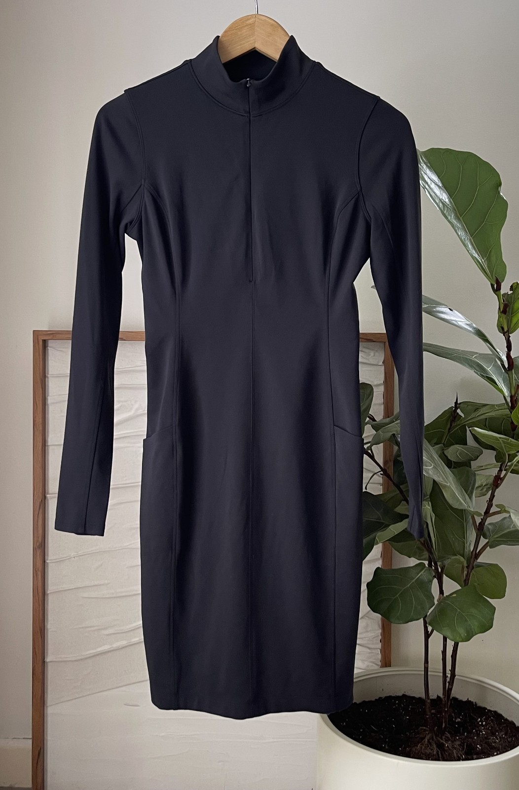Women's ATHLETA Zip Up Front Long Sleeve Delancey Skyline Dress Black Size Small