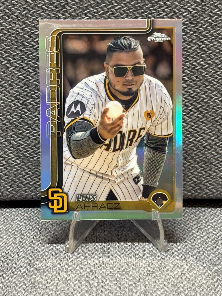 2025 Topps Chrome #216 Luis Arraez Image Variation Refractor Padres