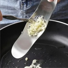 Stainless Steel Garlic Press Crusher &ndash; Manual Kitchen Mincer Tool