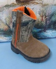 JUNIOR BOYS Boots Size 6 BROWN