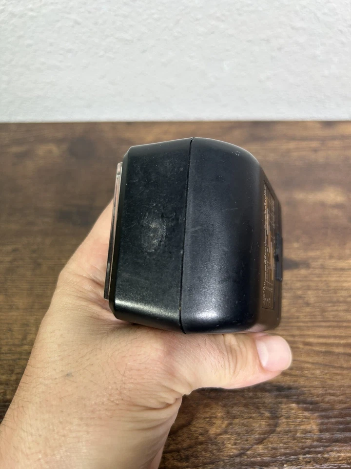 Contax TLA 20 Electronic Auto Flash Unit- Read - Image 4 of 4