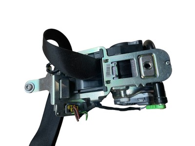 Mercedes-Benz C Class W204 Front Seat Belt Left Passenger Side 
