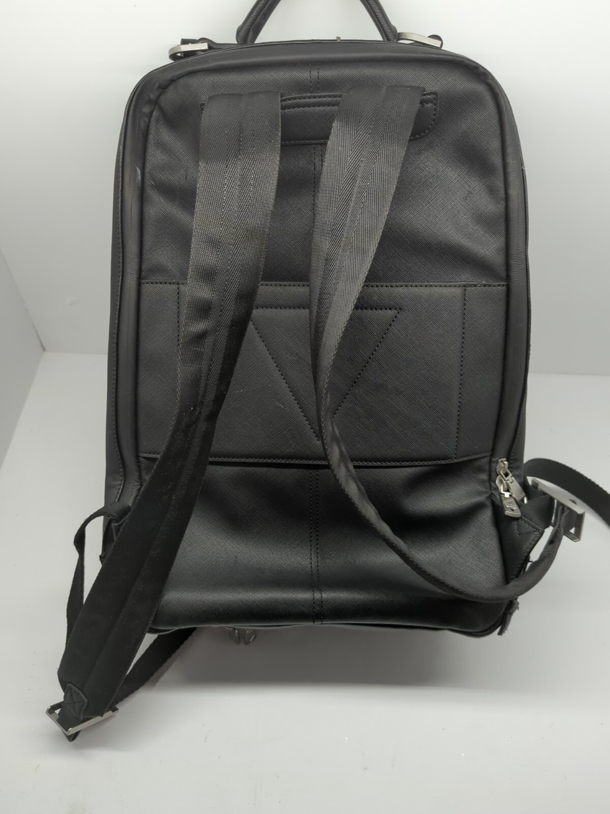 guess backpack - image 5