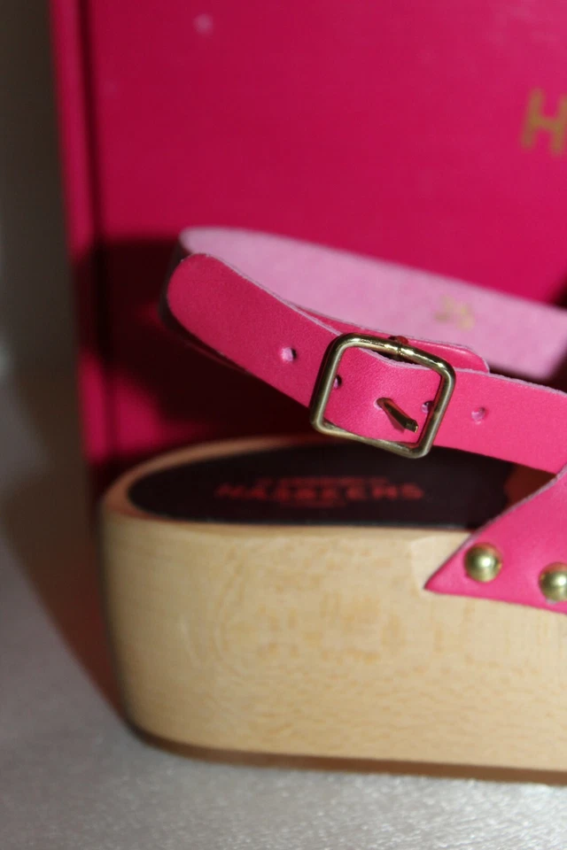 NEW NIB SWEDISH HASBEENS Cherry Pink Leather RIVET Open Toe Wood Clog EU35 $220 - Image 3 of 4