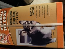 Ideal Pet Products Plastic Pet Door Medium Flap Size 7" x 11 1/4" New In Box