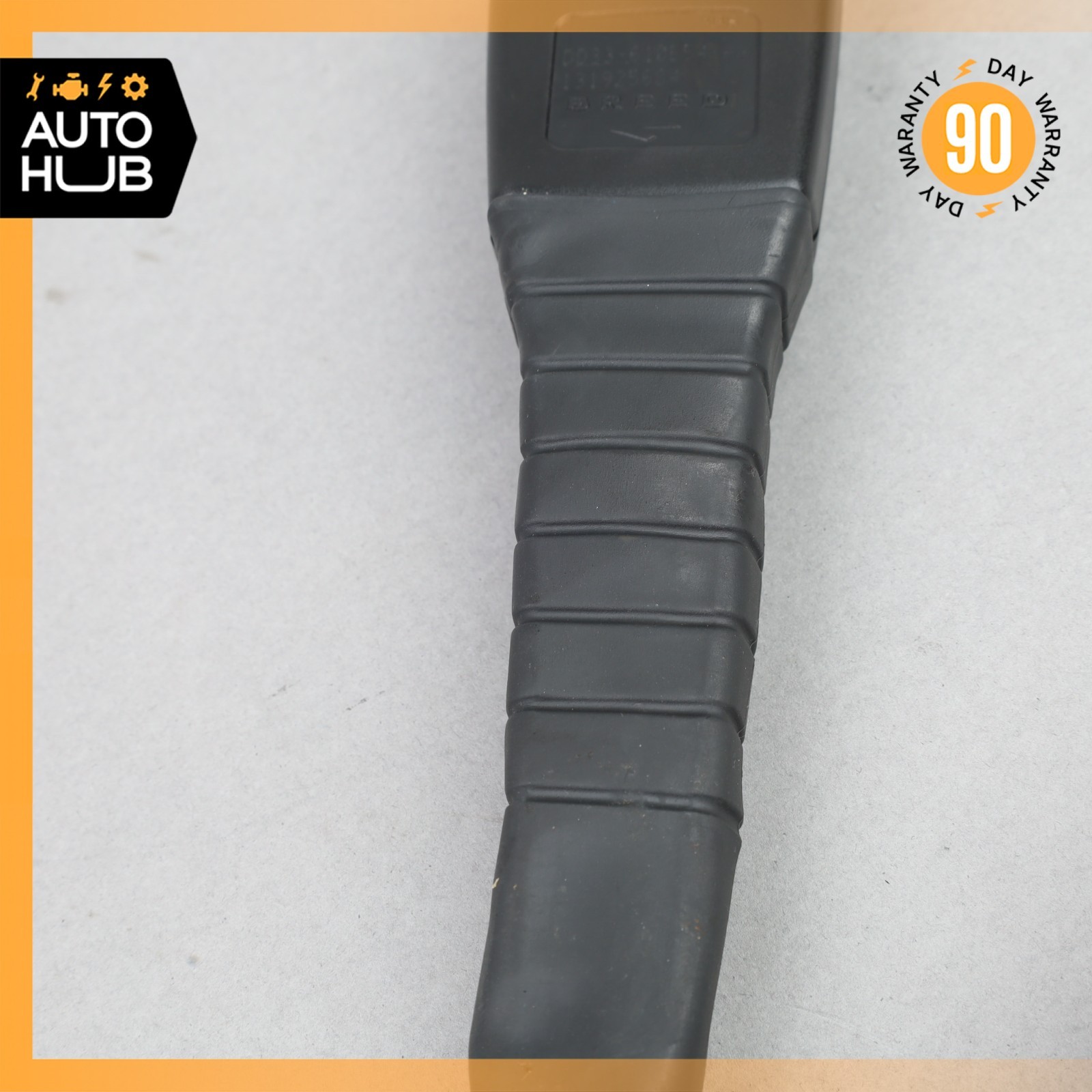 13-18 Aston Martin DB9 Vanquish Front Right Seat Belt Buckle DD33610E54AA OEM