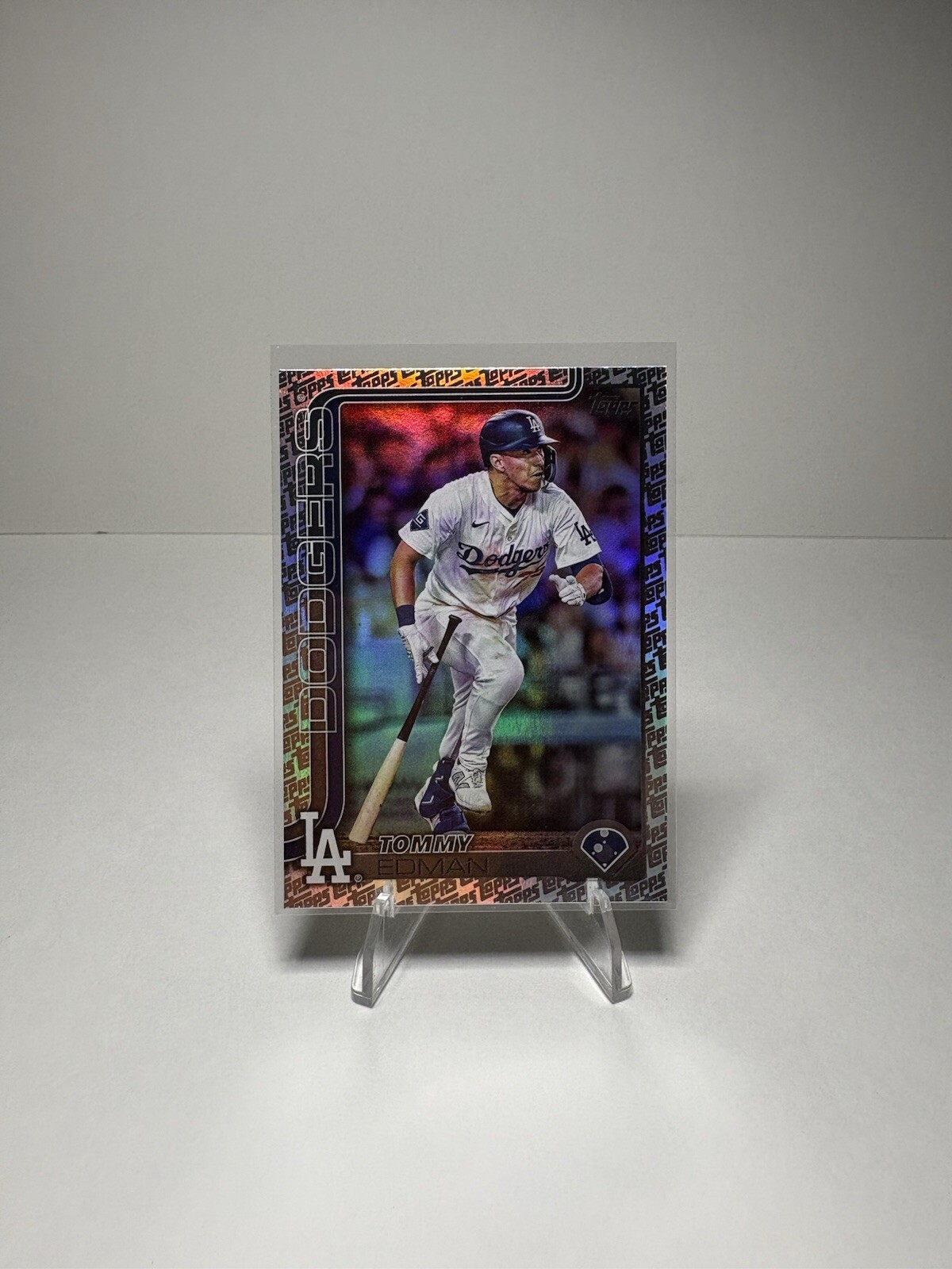 2025 Topps Series 1 - Tommy Edman #214 Topps Foil Pattern