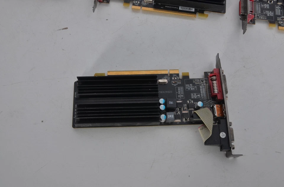 10 XFX ONE 2GB DDR3 ATI RADEON HD 5450 ON-XFX1-DL ON-XFX1-DLX V2.0 VIDEO CARD - Image 3 of 3