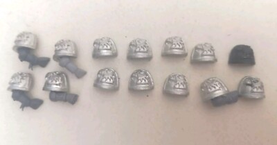 14 SPACE MARINE EAGLE SHOULDER PADS OOP METAL PAD BITS MENTOR LEGION