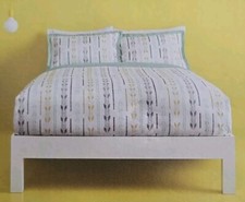 Room Essentials Three 3 Piece KING Duvet Cover 2-Pillowcases GREY ARROW