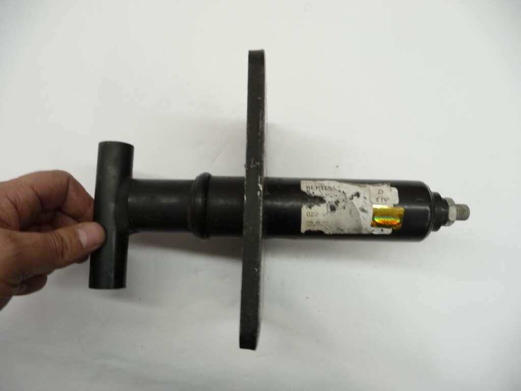 04-07 Bentley Continental GT Rear Bumper Right Carrier Shock Absorber 3W0807358A