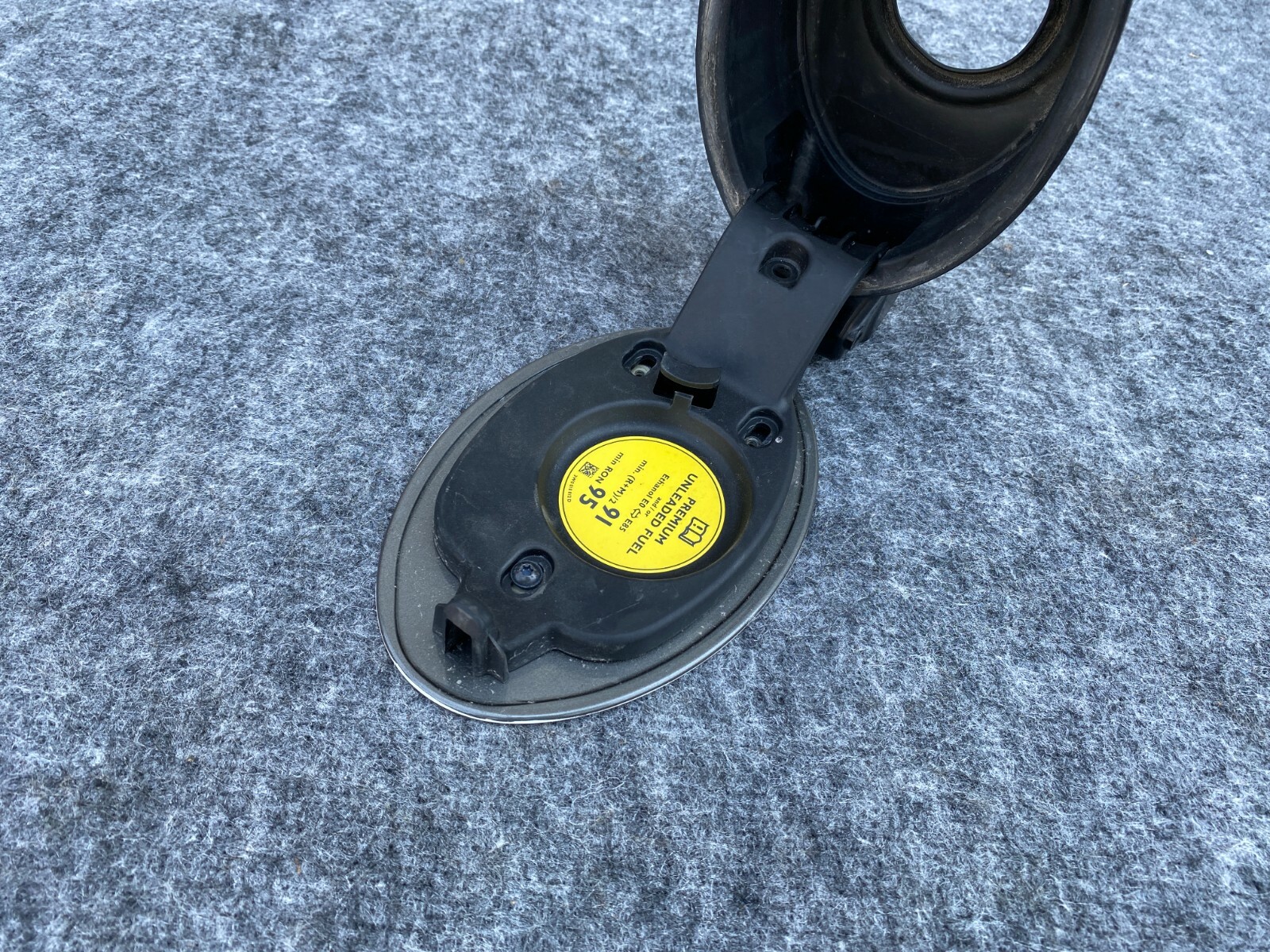 Bentley Continental GT 2012-2015 Fuel cap P/N 3W8809857L